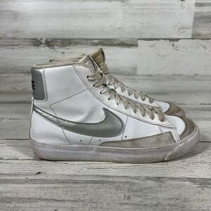 Nike Womens Blazer Mid '77 Mid Top‎ Sneaker Shoes White Silver Swoosh Size 6.5